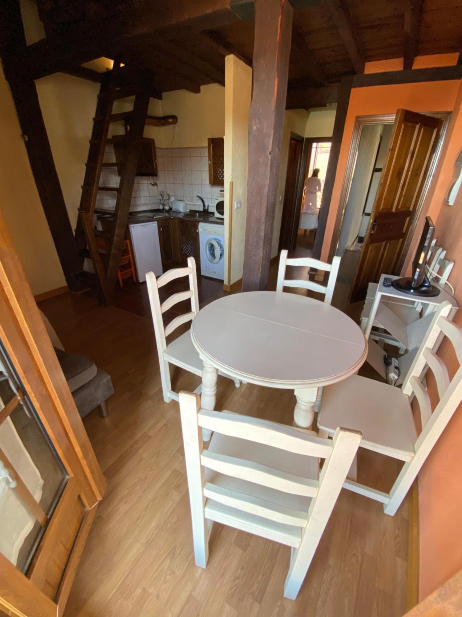 Apartamentos Rurales La Antigua Fonda 坎德拉里奥 外观 照片
